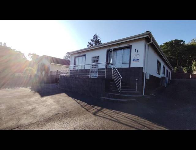 3 BEDROOM HOUSE FOR SALE IN SEA VIEW